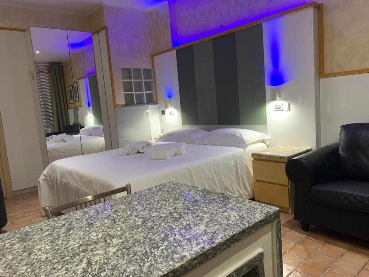 Hotel Malpensafiera Bernate Ticino Exteriör bild