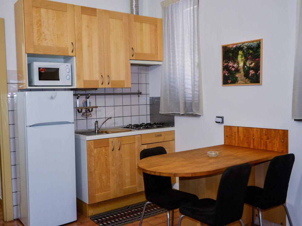Hotel Malpensafiera Bernate Ticino Exteriör bild