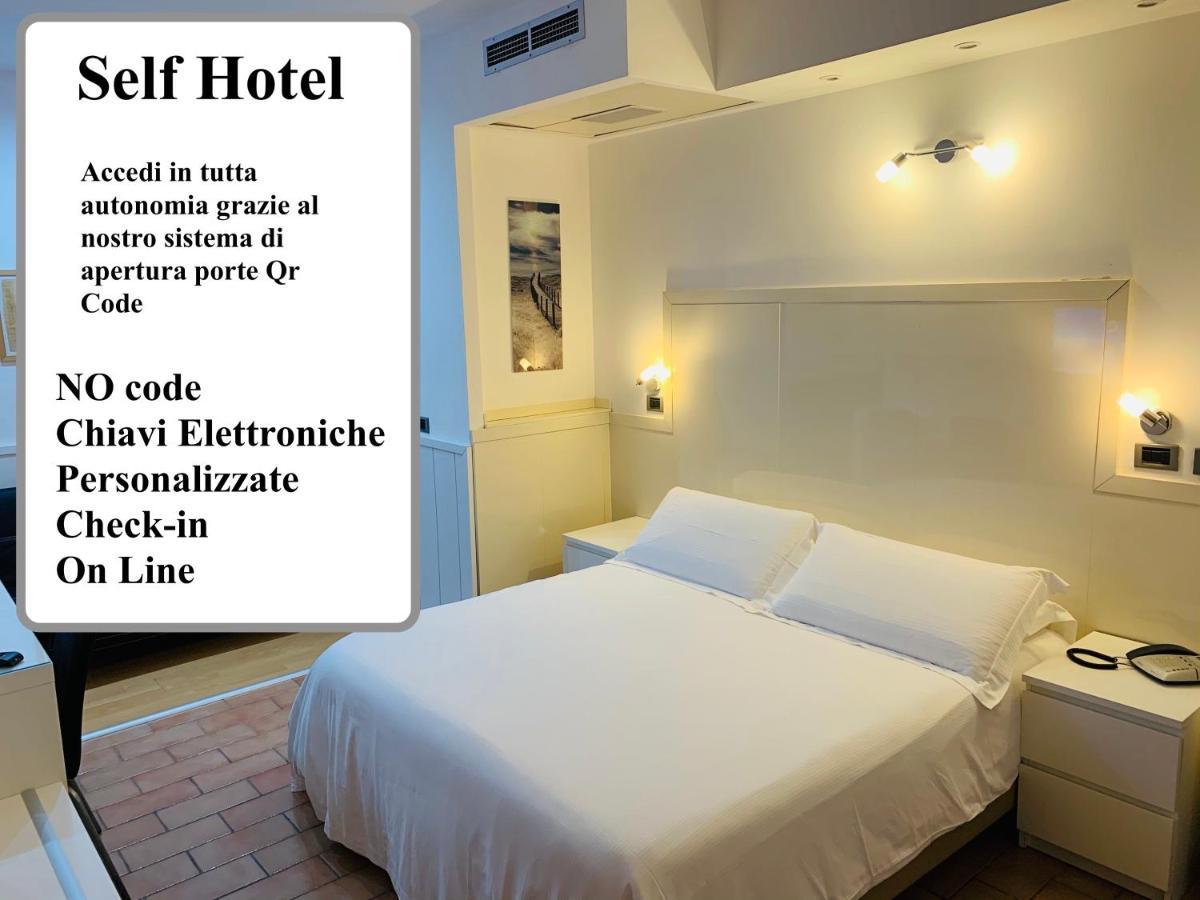 Hotel Malpensafiera Bernate Ticino Exteriör bild