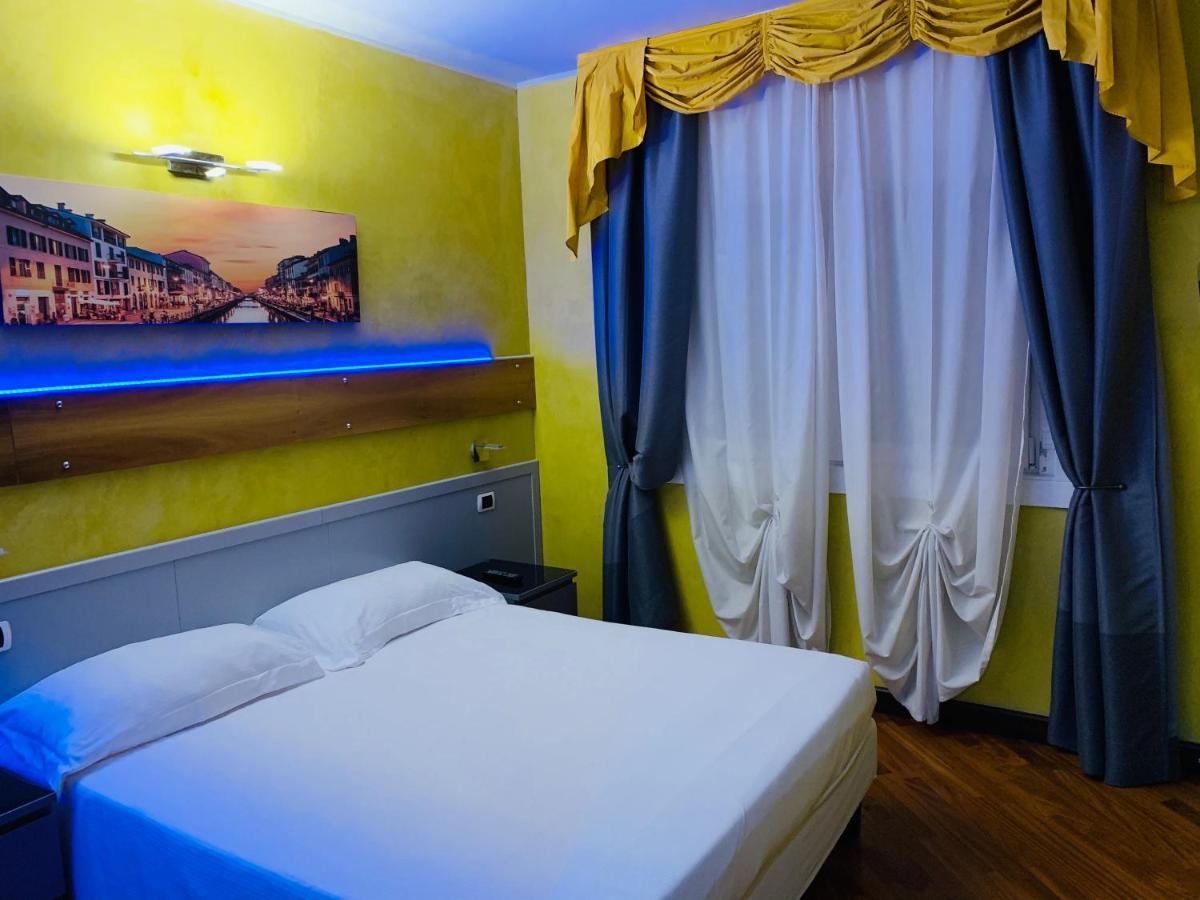 Hotel Malpensafiera Bernate Ticino Exteriör bild